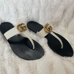 Gucci White Leather sandals with Gold Double G Accent